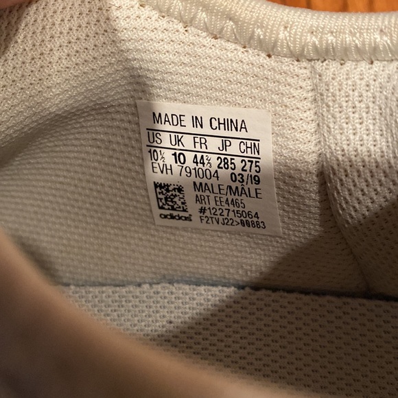 Men’s Adidas Originals Run Sneakers - Picture 7 of 7